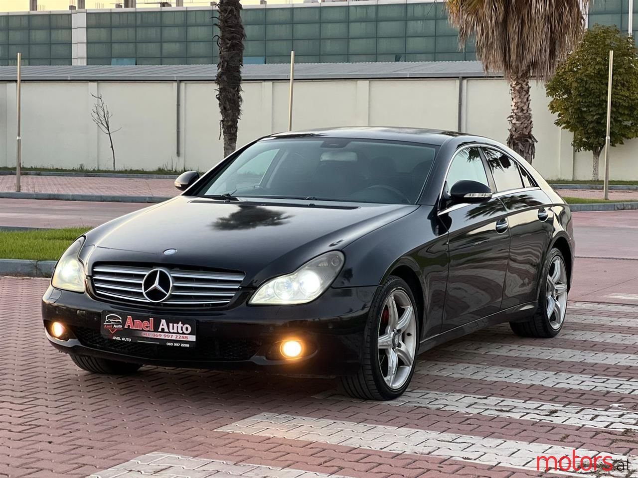 2005' Mercedes-Benz CLS 320 photo #5