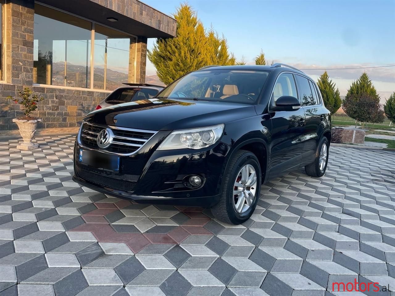 2008' Volkswagen Tiguan photo #1