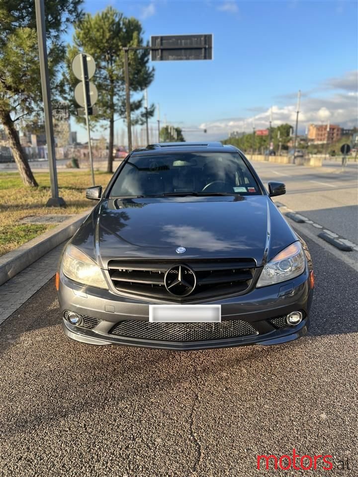 2011' Mercedes-Benz C 300 photo #1