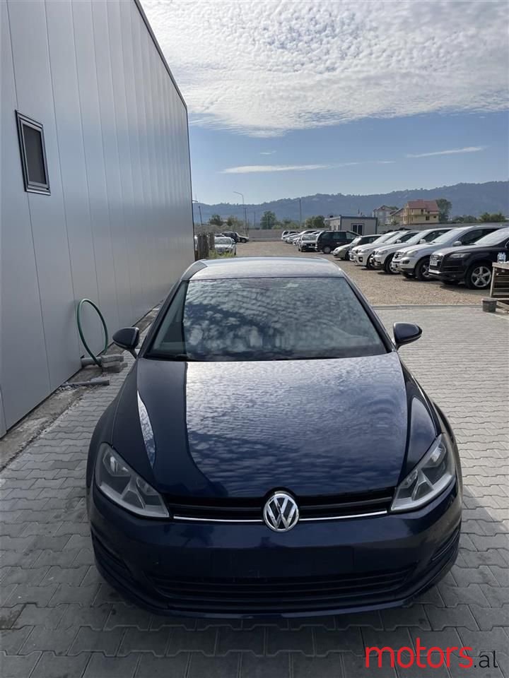 2015' Volkswagen Golf photo #1