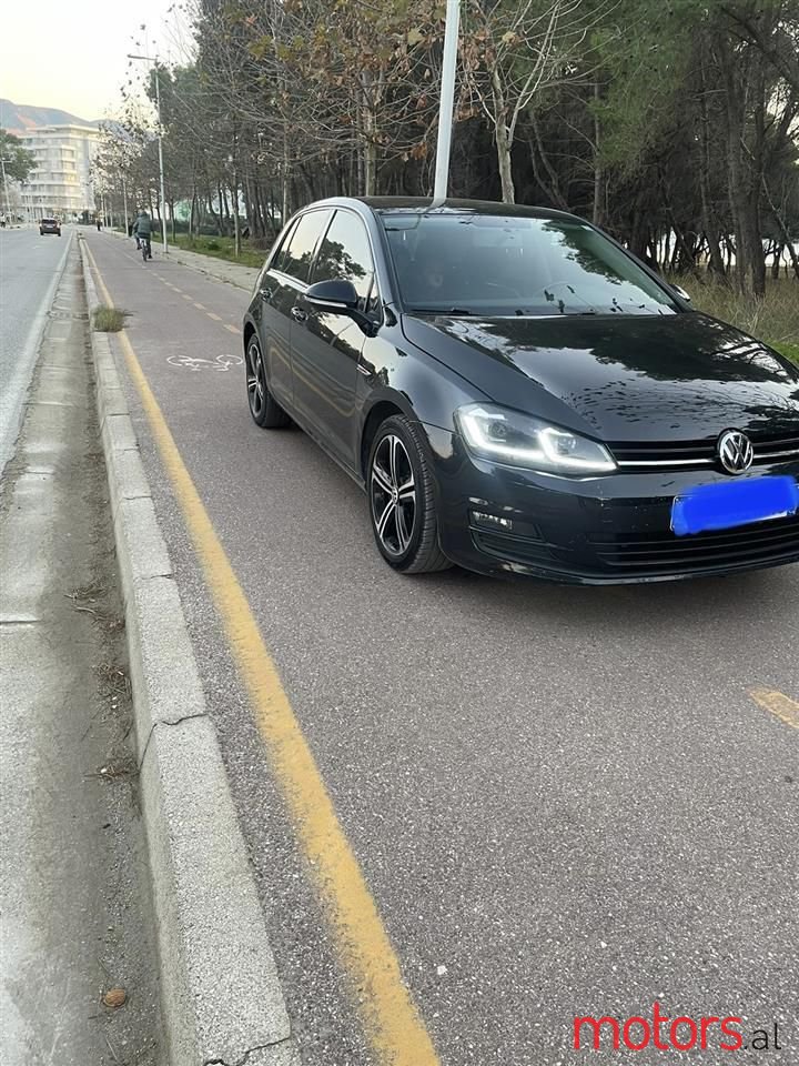 2016' Volkswagen Golf photo #5
