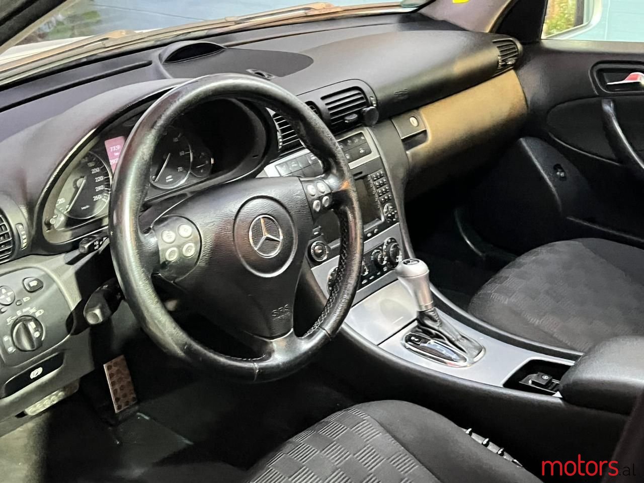 2005' Mercedes-Benz C 200 photo #6