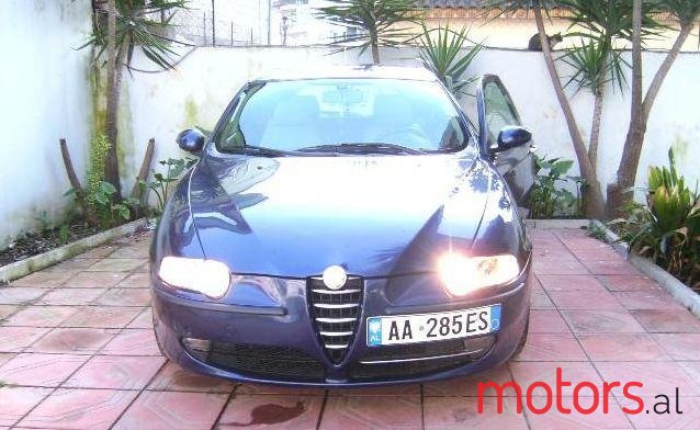 2001' Alfa Romeo Alfa 147 photo #1