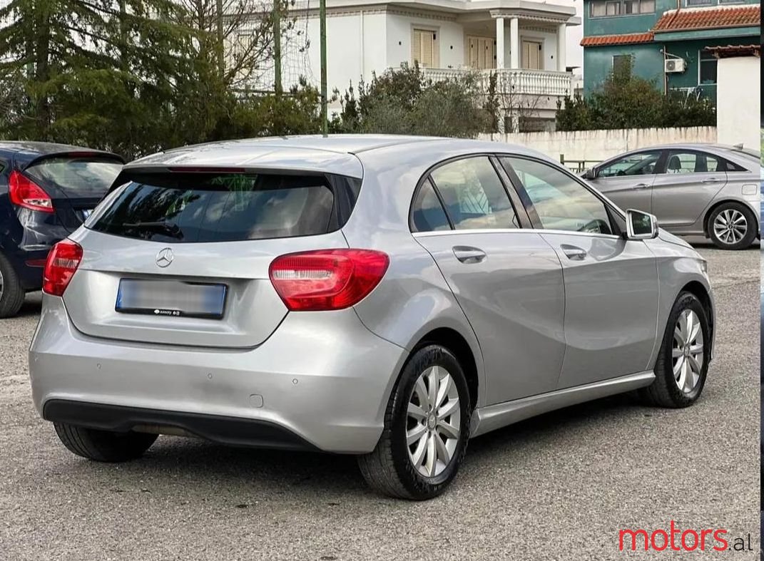 2015' Mercedes-Benz A 180 photo #4