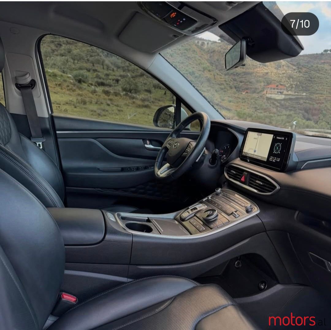 2020' Hyundai Santa Fe photo #6