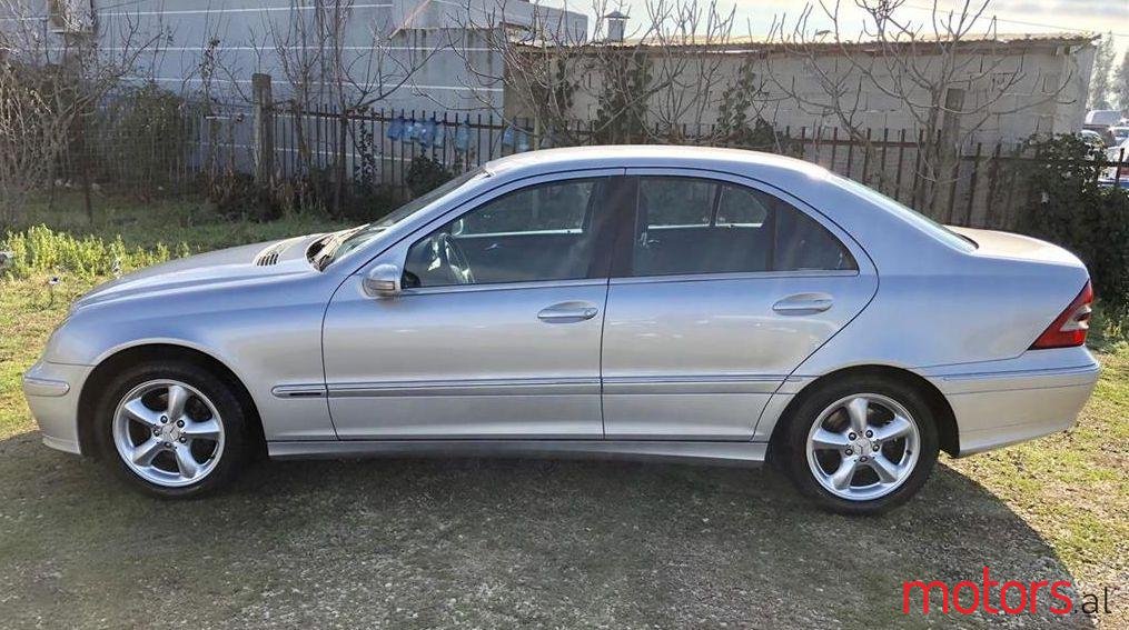 2005' Mercedes-Benz C 220 photo #1