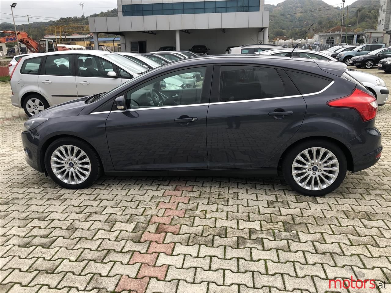 2012' Ford Focus photo #3