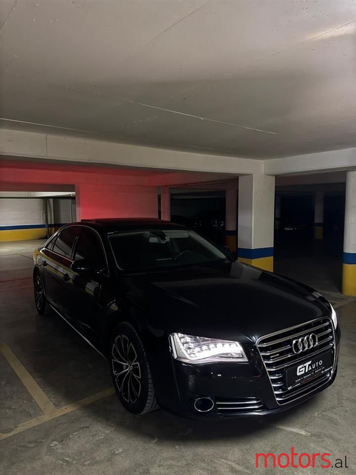 2012' Audi A8 photo #2