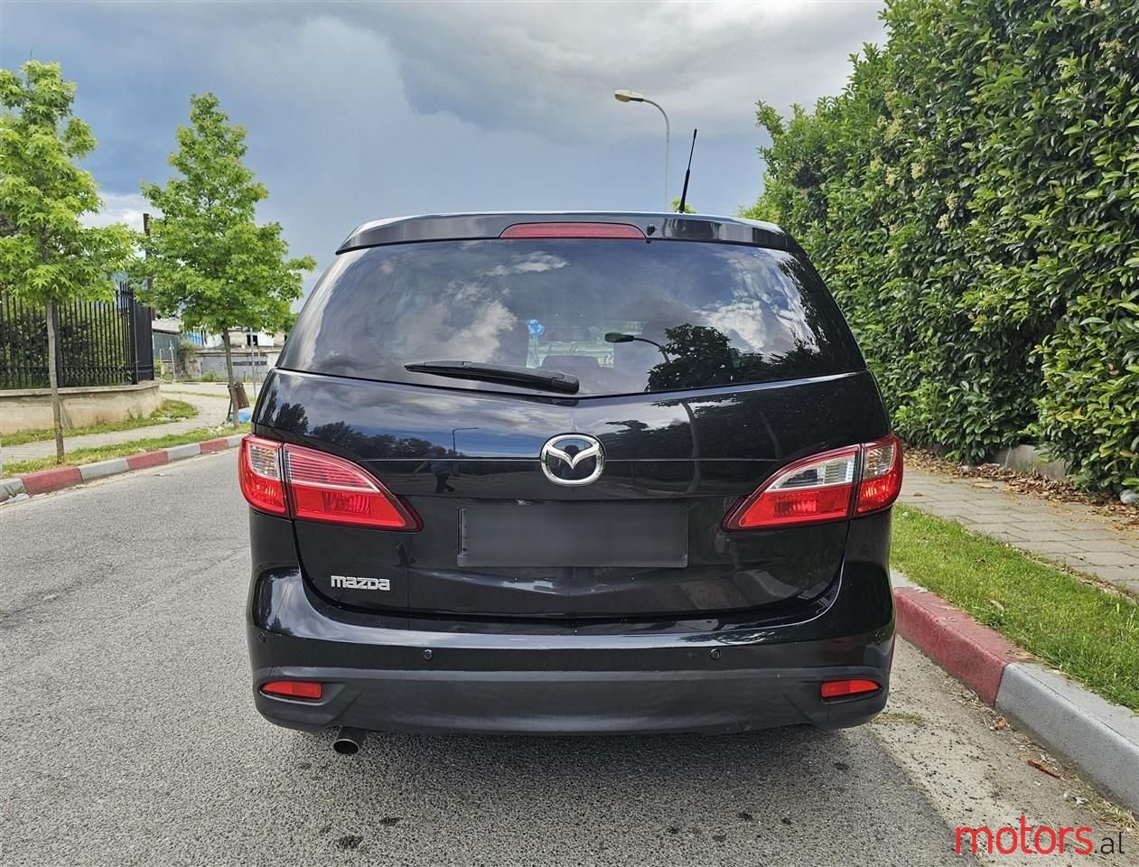 2013' Mazda 5 photo #5