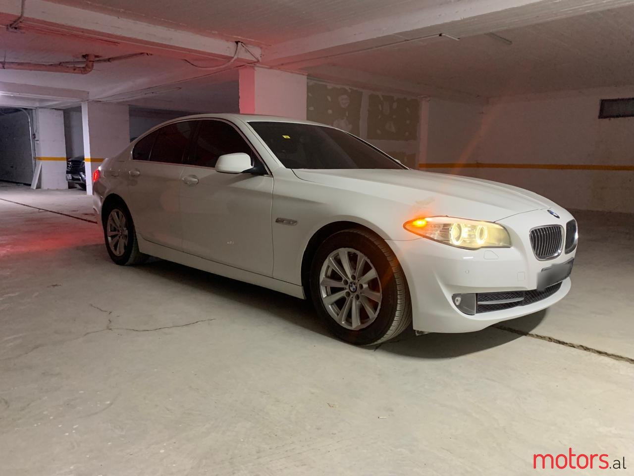 2014' BMW 520 photo #4