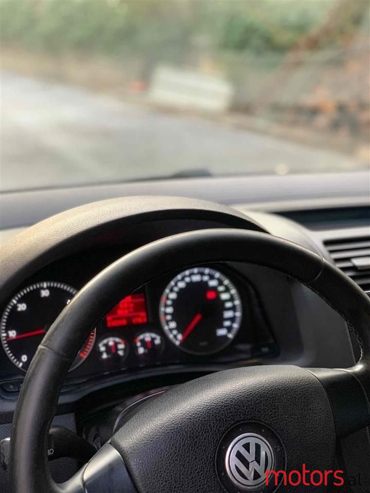 2007' Volkswagen Golf photo #4