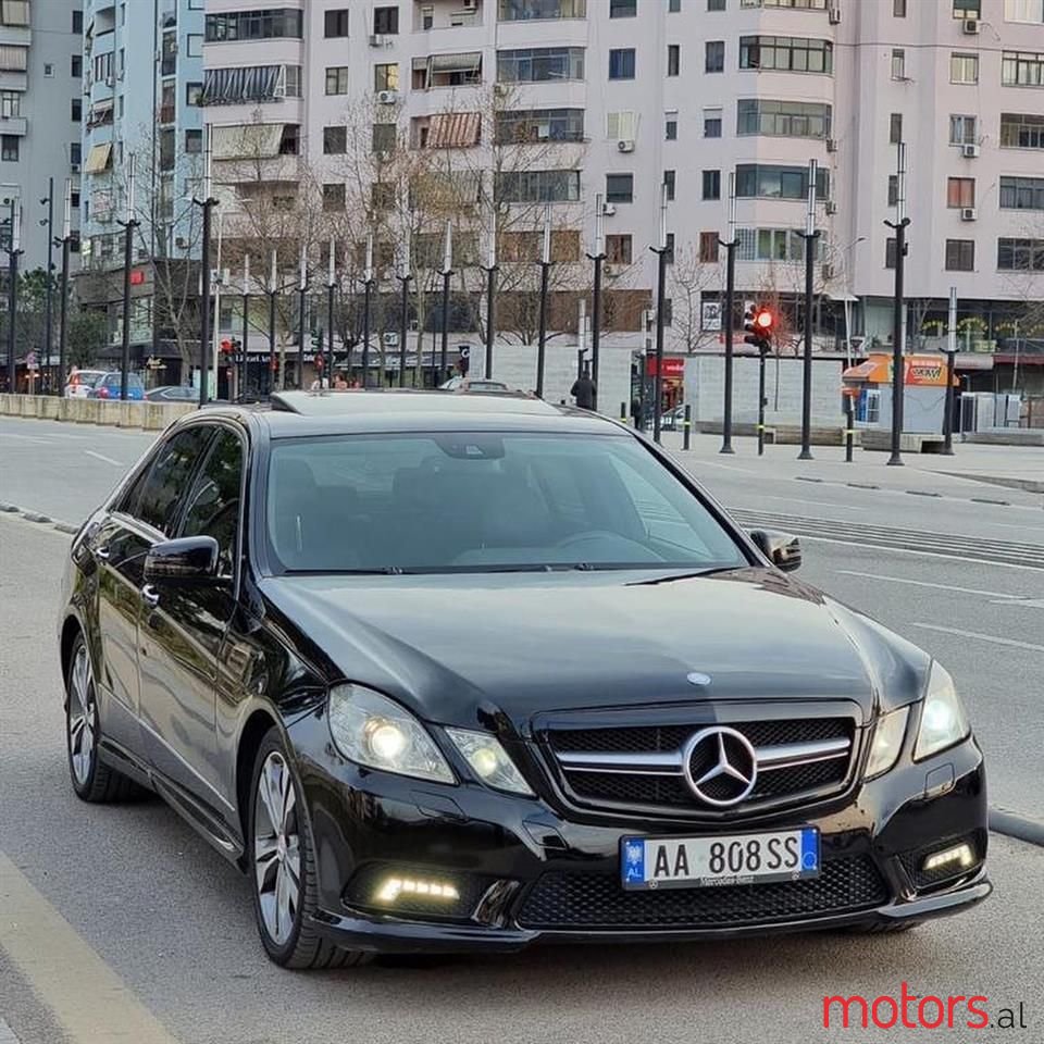 2012' Mercedes-Benz E 350 photo #3