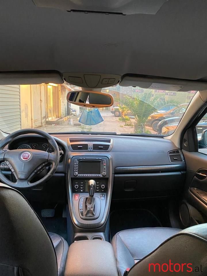 2009' Fiat Croma photo #4