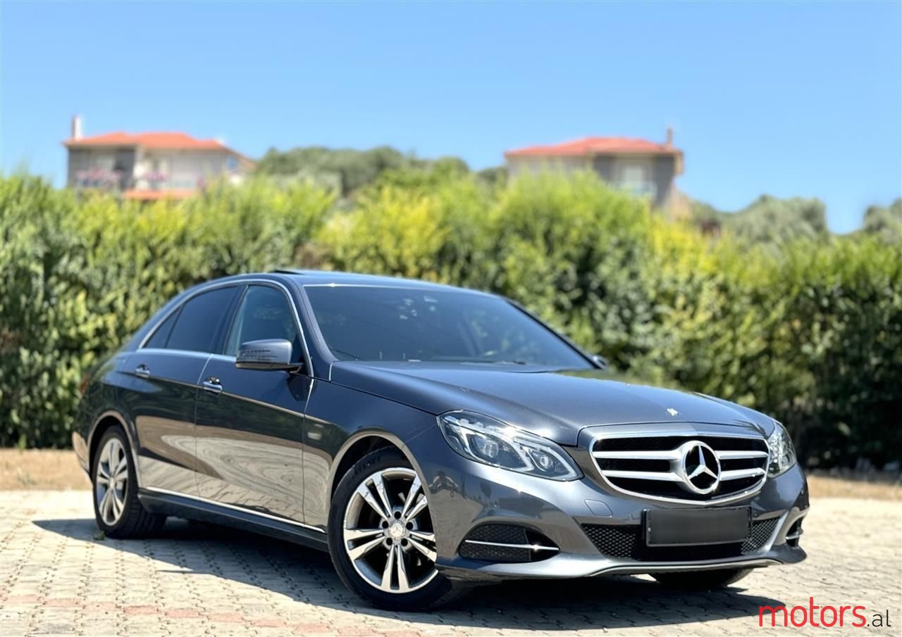 2015' Mercedes-Benz E 220 photo #2