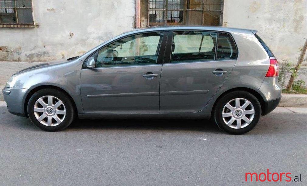 2005' Volkswagen Golf photo #1