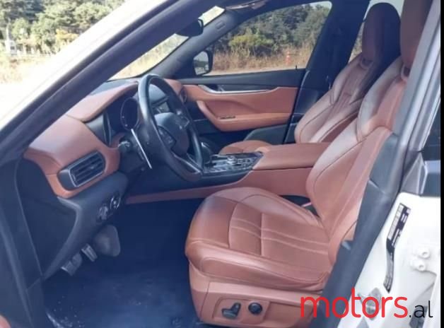 2018' Maserati Levante photo #3