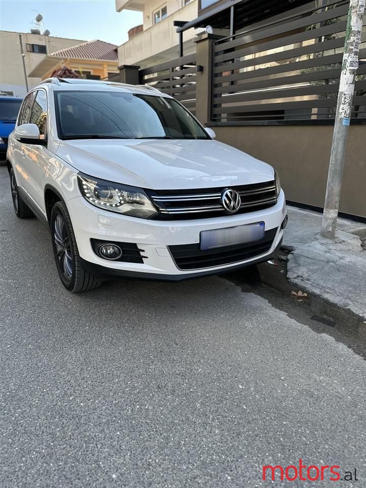 2013' Volkswagen Tiguan photo #2