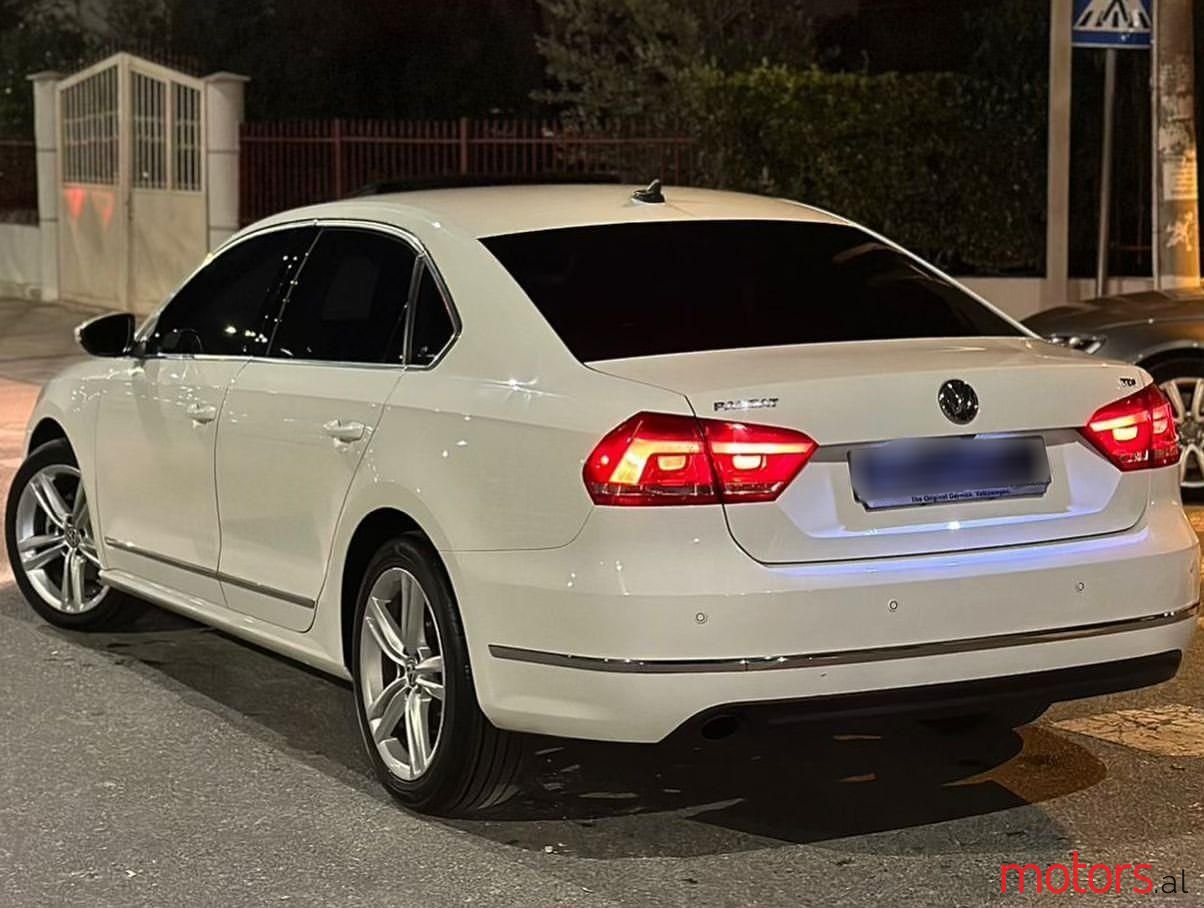 2014' Volkswagen Passat photo #3