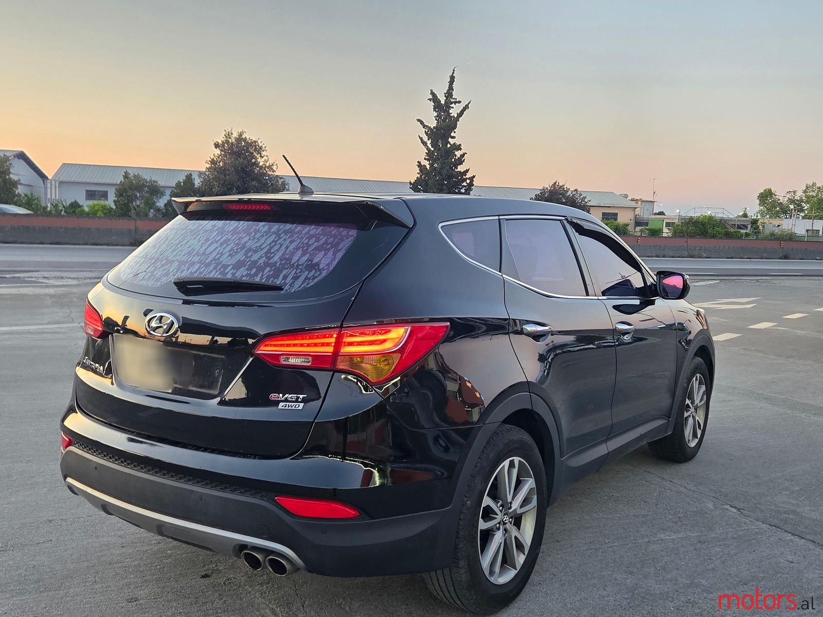 2013' Hyundai Santa Fe photo #3