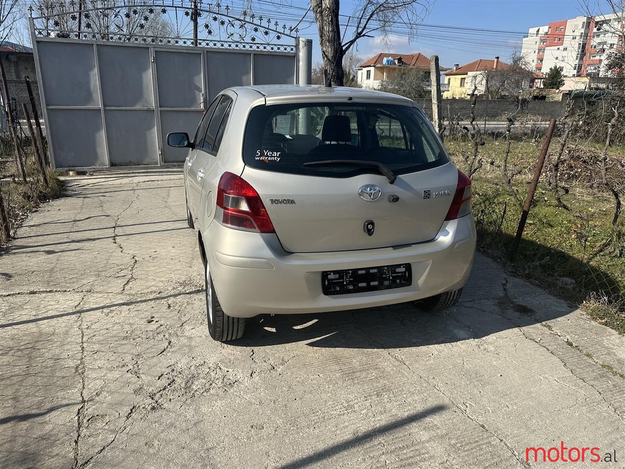 2010' Toyota Yaris photo #2