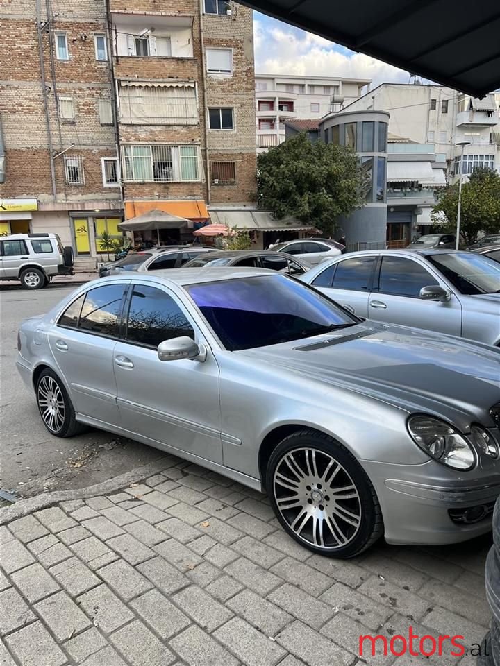 2007' Mercedes-Benz E 320 photo #2