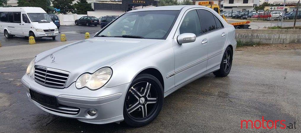 2006' Mercedes-Benz C 220 photo #1