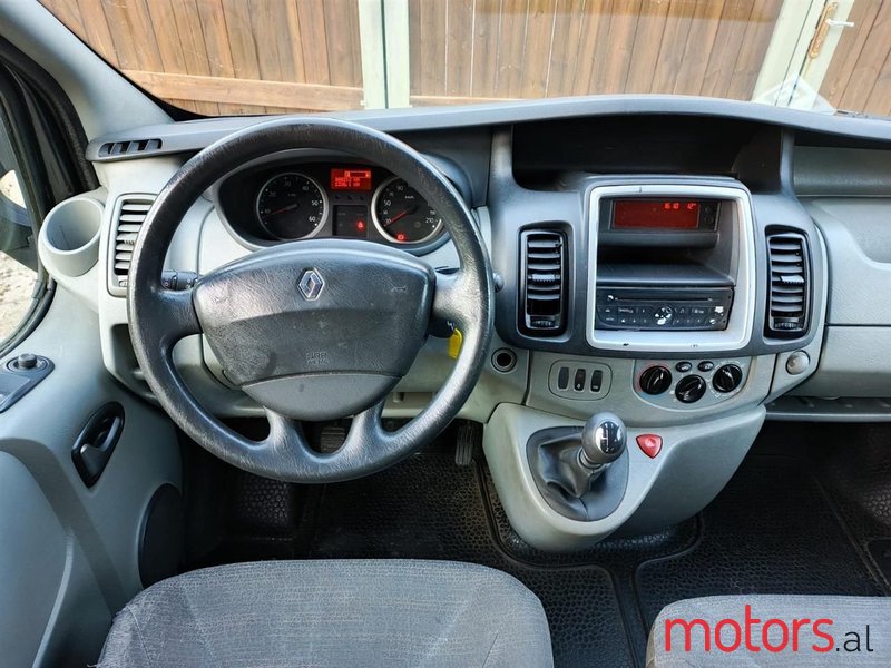 2011' Renault Trafic photo #4