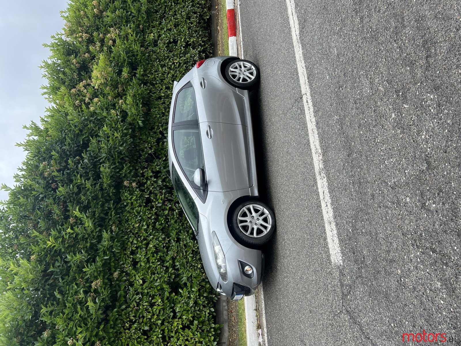 2011' Mazda 2 photo #2