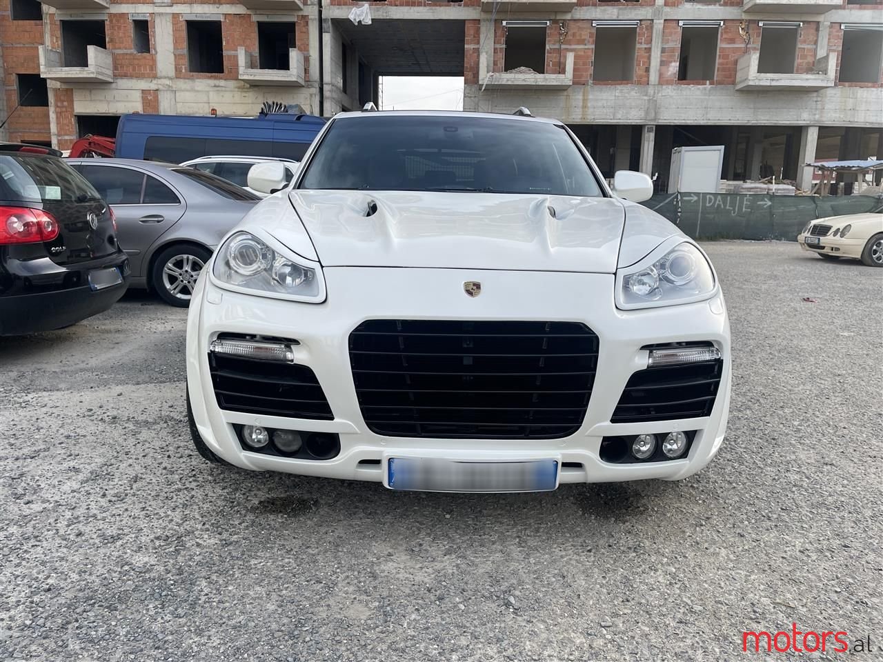 2009' Porsche Cayenne photo #1