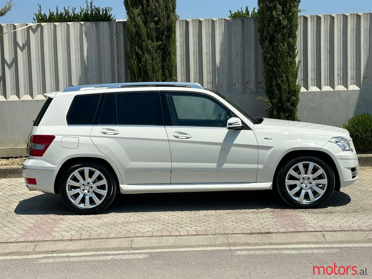 2010' Mercedes-Benz GLK 220 photo #5