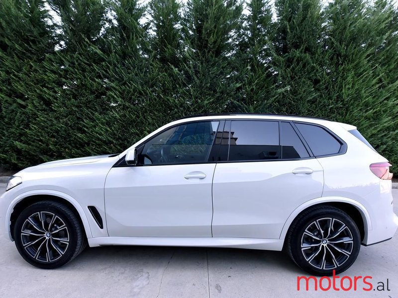 2019' BMW X5 photo #2