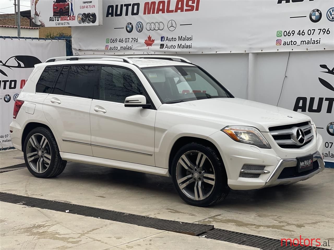 2013' Mercedes-Benz GLK 250 photo #1