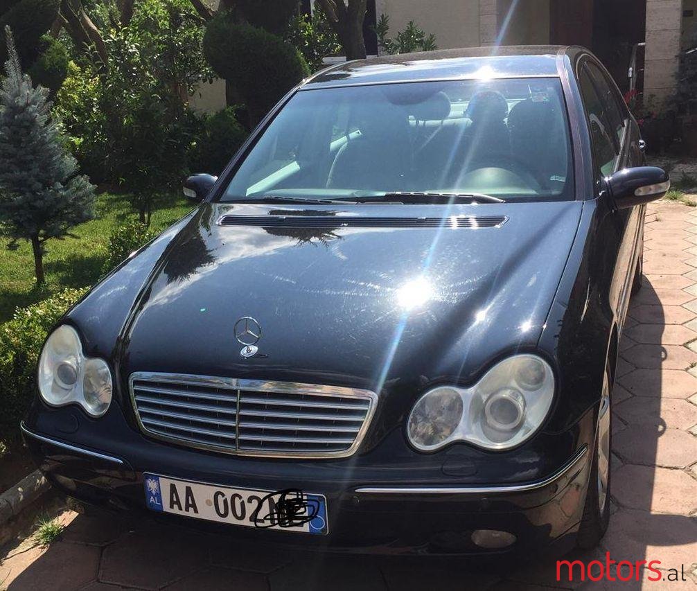 2004' Mercedes-Benz C 220 photo #2