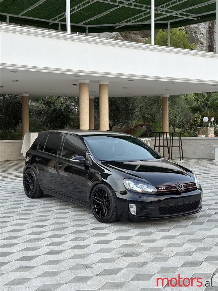 2010' Volkswagen Golf photo #6