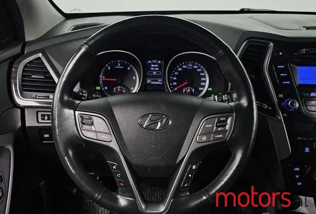 2013' Hyundai Santa Fe photo #4