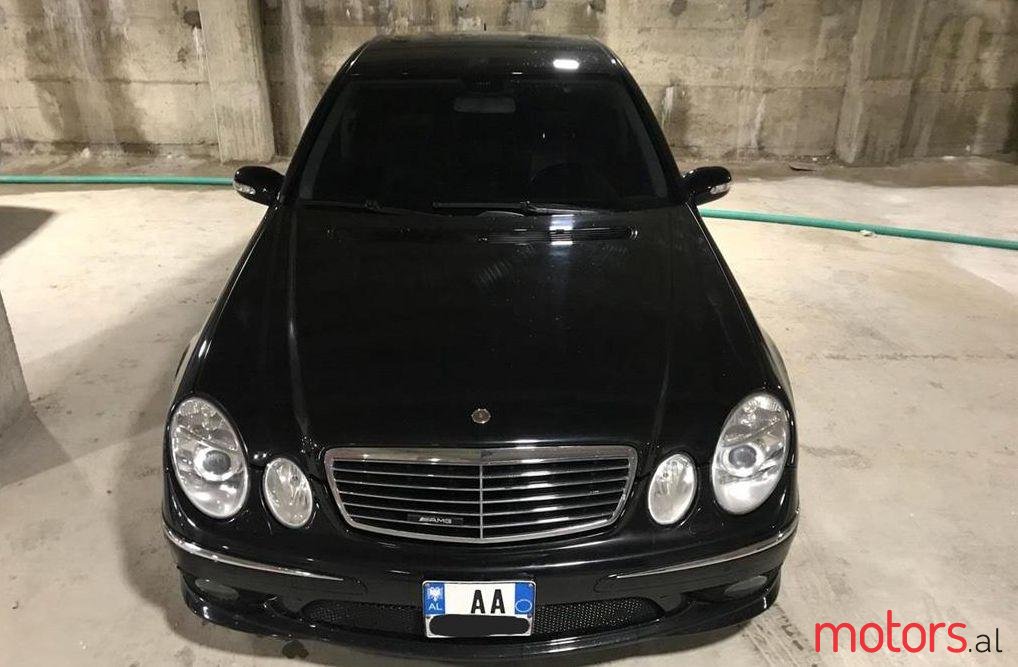 2004' Mercedes-Benz E 270 photo #1