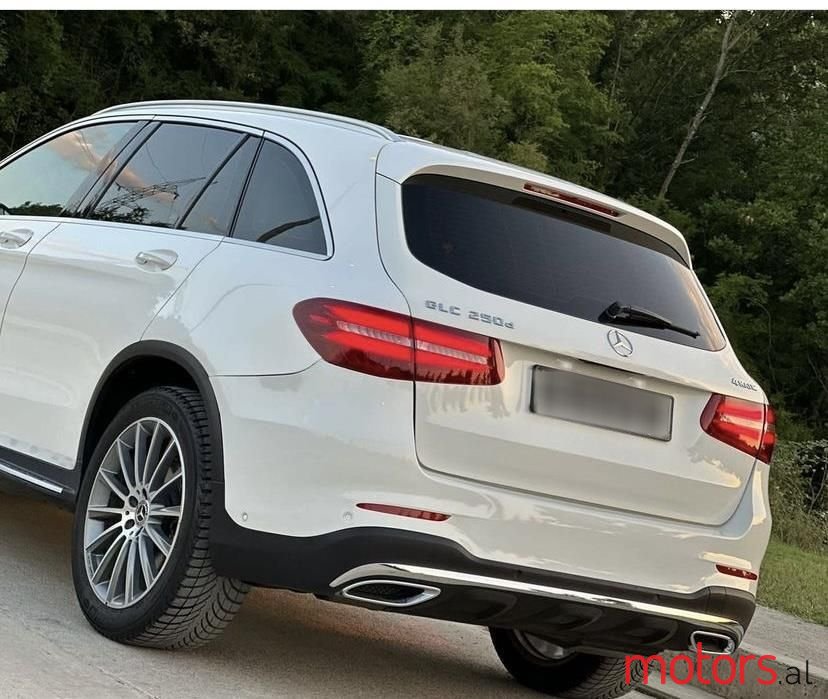2017' Mercedes-Benz GLC 250 photo #2