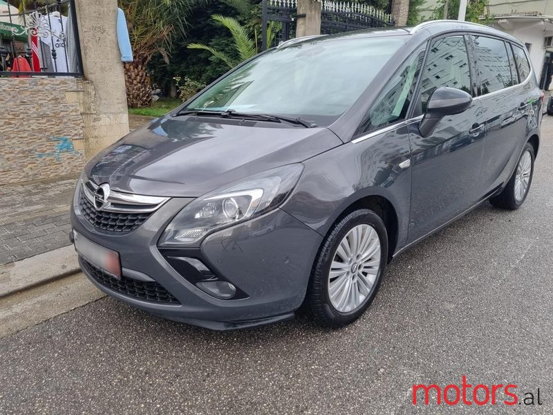 2016' Opel Zafira photo #1