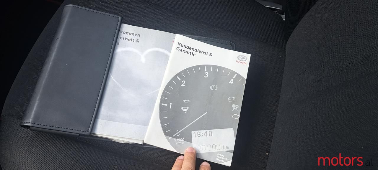 2011' Toyota Urban Cruiser photo #1