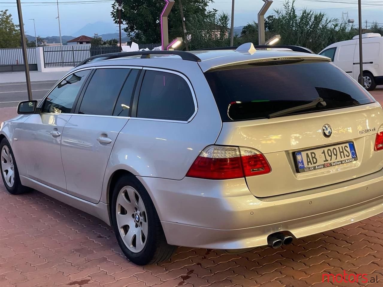 2008' BMW 530 photo #2