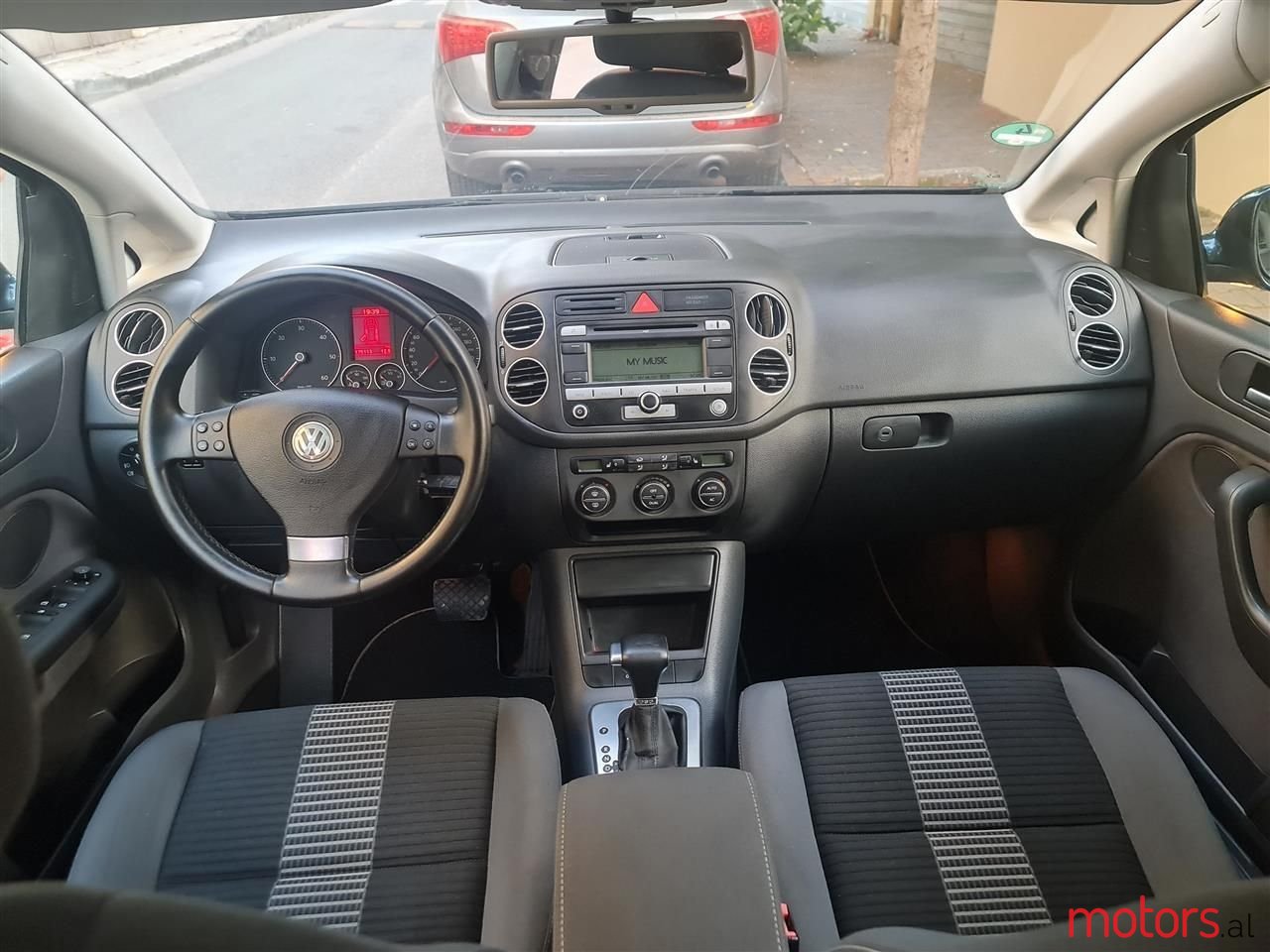 2008' Volkswagen Golf Plus photo #6