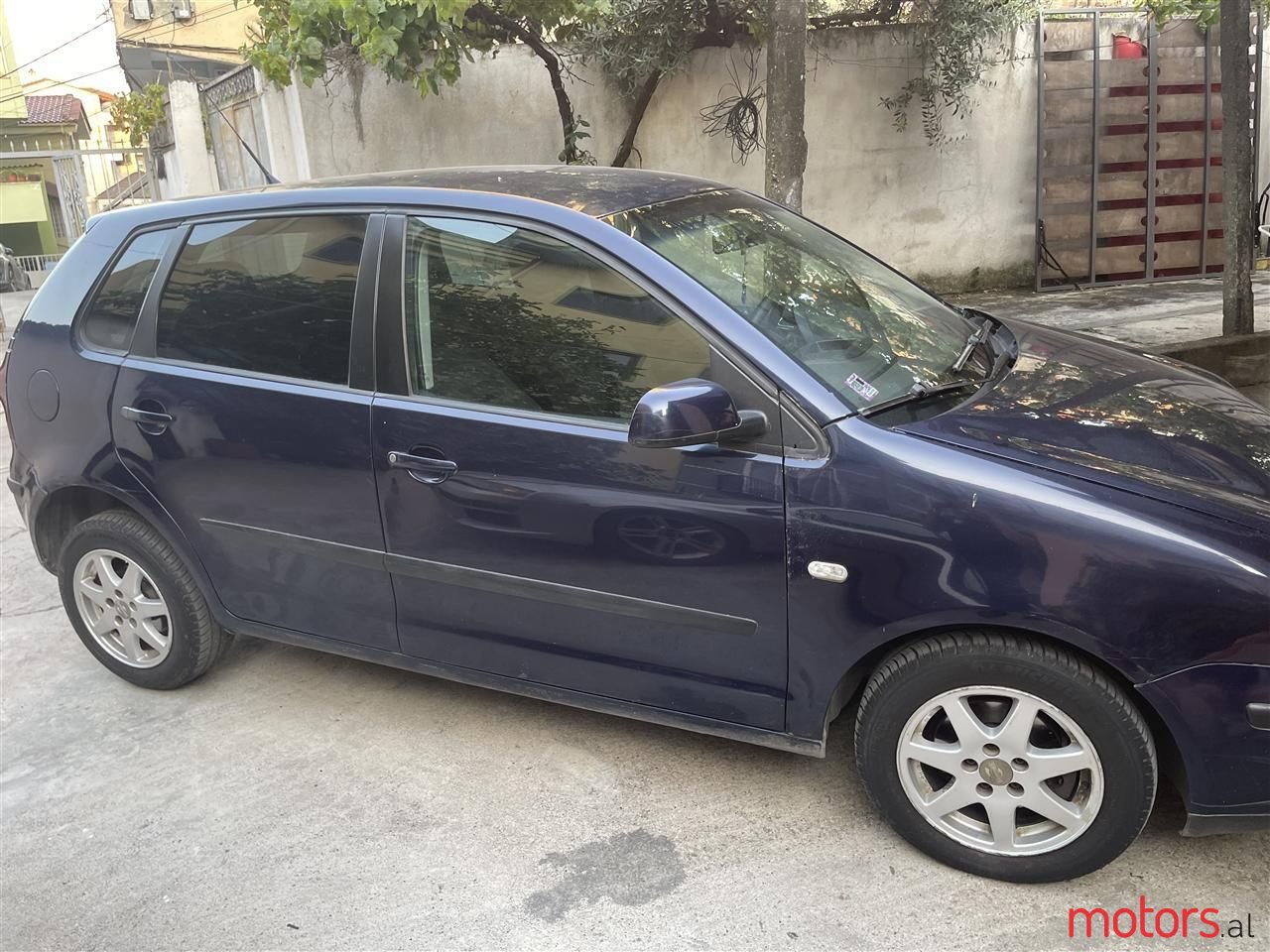 2004' Volkswagen Polo photo #2