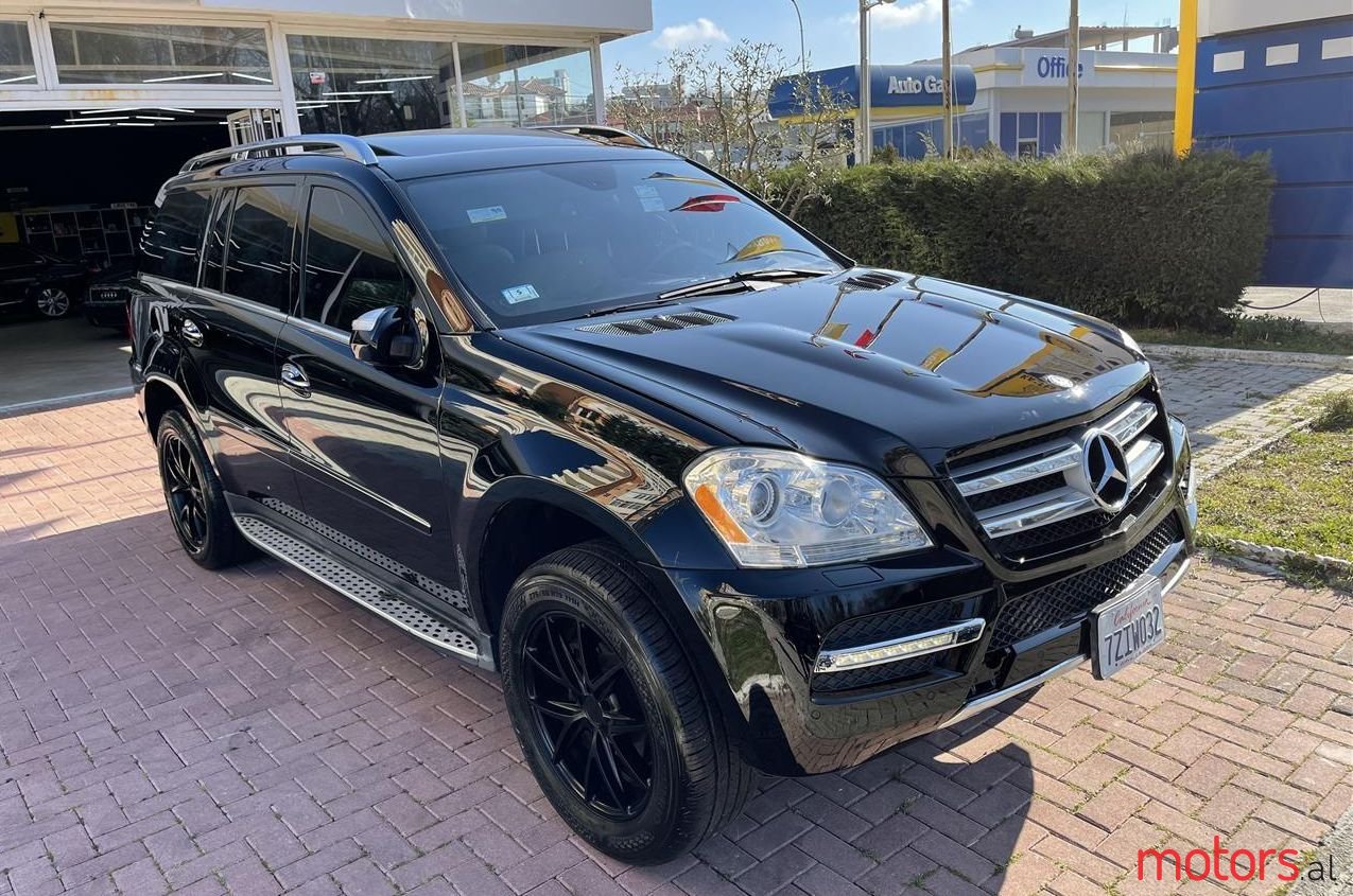 2011' Mercedes-Benz GL 500 photo #1