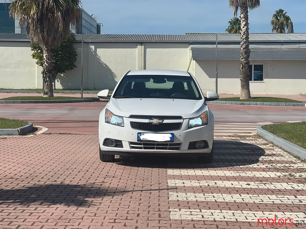 2011' Chevrolet Cruze photo #1