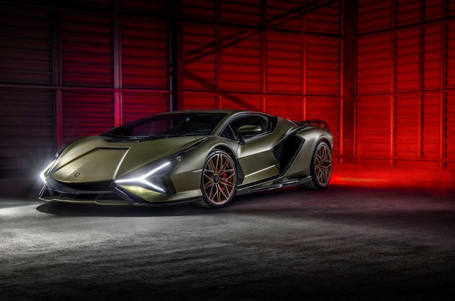 Lamborghini electrified supercars will still look like "spaceships"