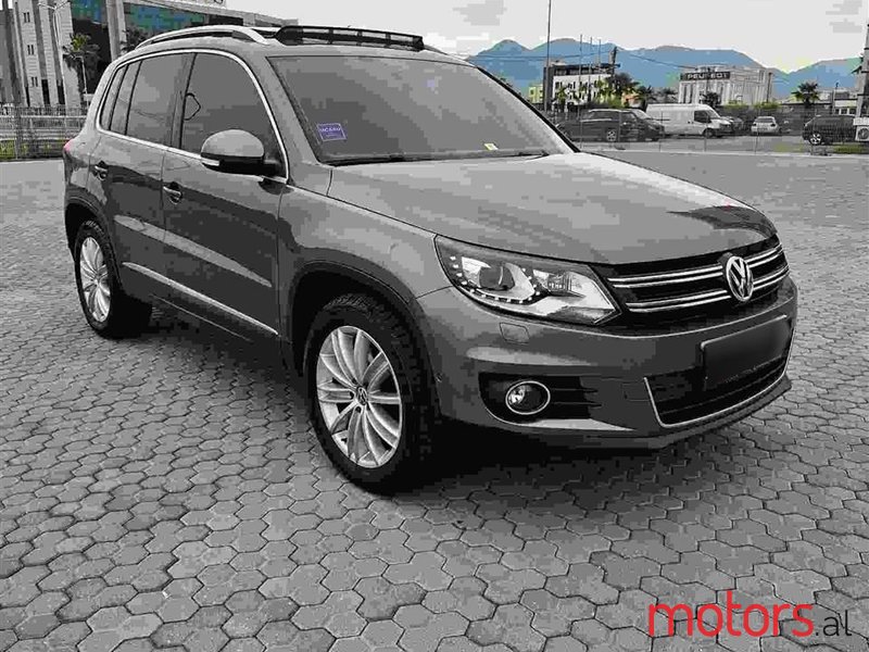 2013' Volkswagen Tiguan photo #3