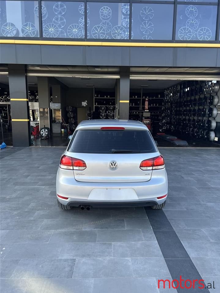 2010' Volkswagen Golf photo #3