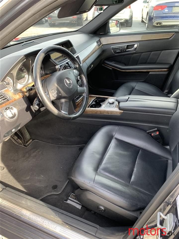 2010' Mercedes-Benz 350 photo #4