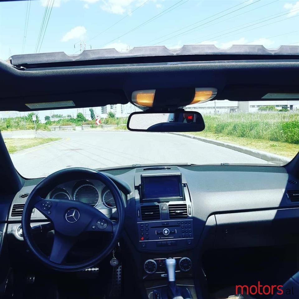 2011' Mercedes-Benz C 300 photo #5