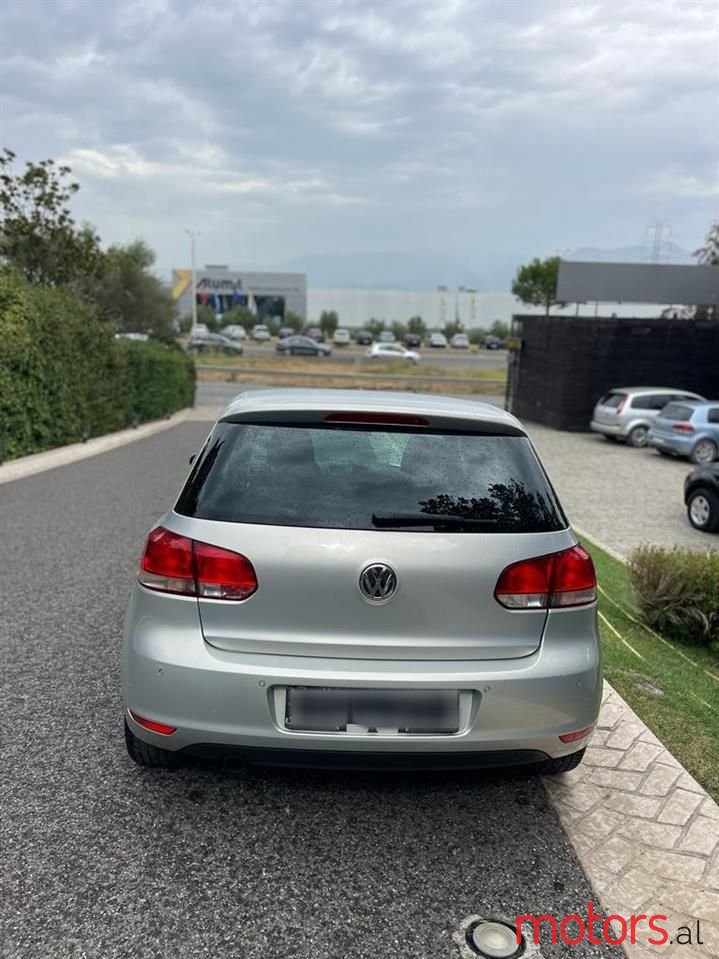 2010' Volkswagen Golf photo #6